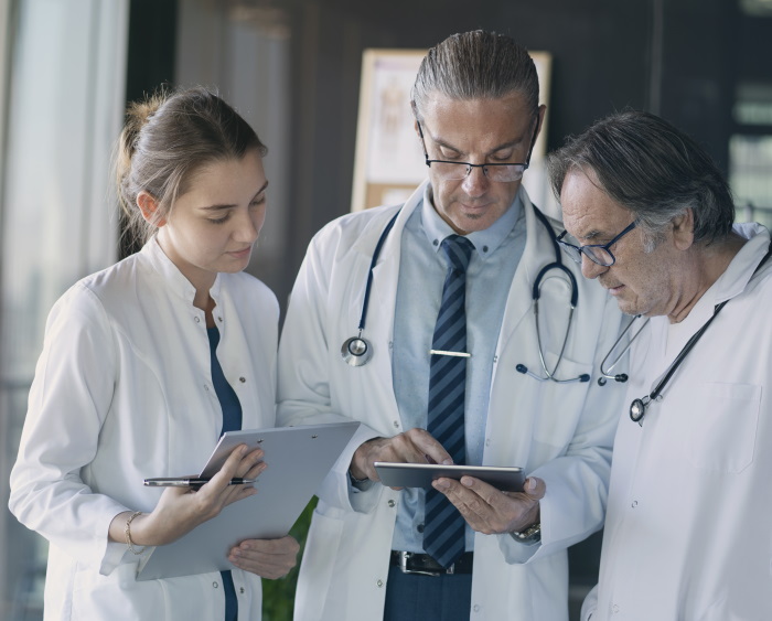 Team für Qualitätssicherung in Einrichtung wie Krankenhaus, Altenheim Team für Qualitätssicherung in Einrichtung wie Krankenhaus, Altenheim